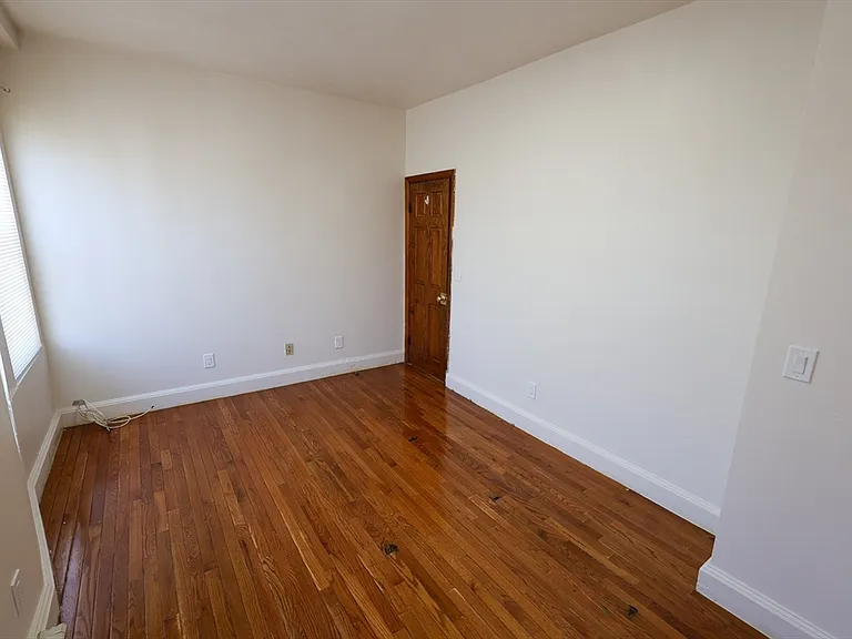 1 Kenilworth St #2 — Photo 10