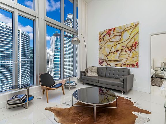 2nd image of 485 Brickell Ave APT 4004