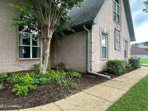 3rd image of 3938 Forrest Park Cv