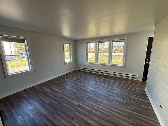 4th image of 17W287 Halsey Rd