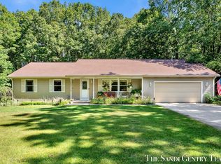 15071 Steves Dr, Grand Haven, MI 49417