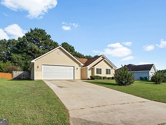 3rd image of 731 Gateway Dr