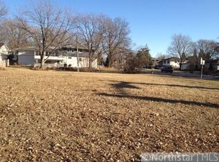 6913 W Shore Dr, Edina, MN 55435