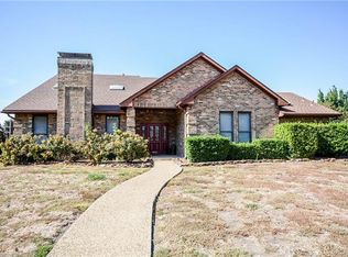 2113 Windy Ridge Ln, Garland, TX 75044