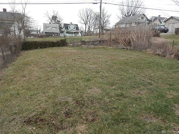 4th image of 77 E Hillcrest Ave