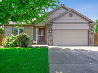 114 10th St, Jefferson, OR 97352