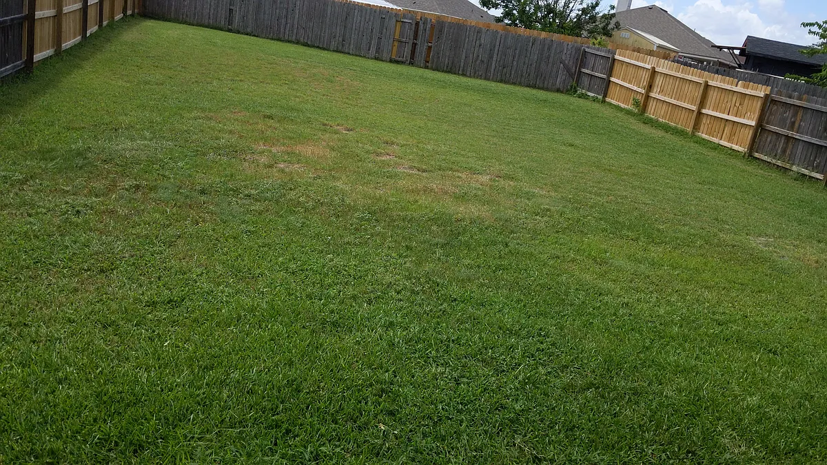 Large backyard offering a playground - 4723 Stonehaven Dr
