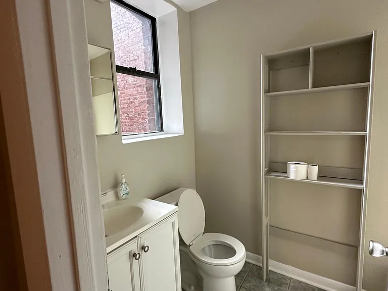 1420 Chapin St NW #302 — Photo 4