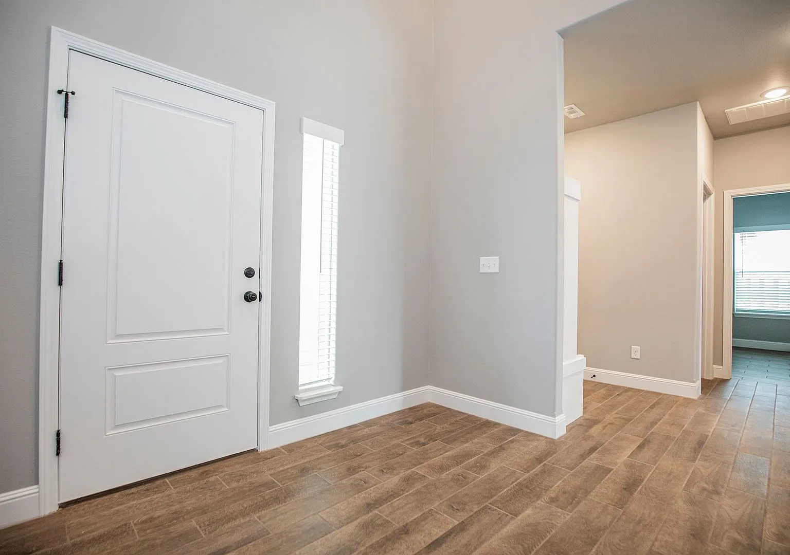 2010 Periwinkle Place — Photo 2