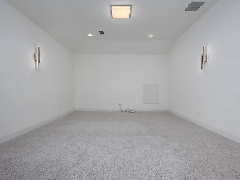 2502 Sunset Vista Cir — Photo 17
