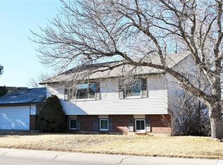900 Columbine Dr, Windsor, CO 80550