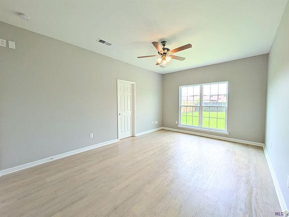 4th image of 26441 Greenwood Dr