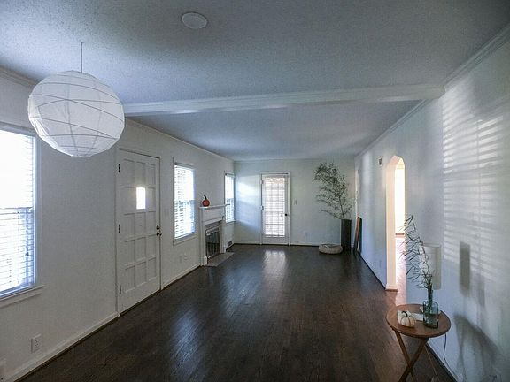 3rd image of 5206 Ash St