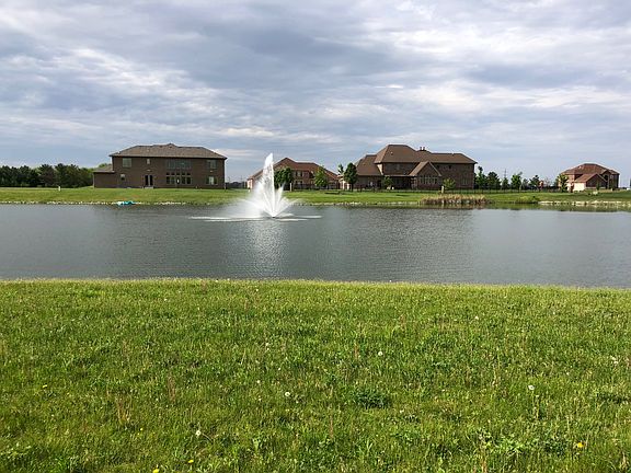 5th image of 605 Carrera Dr