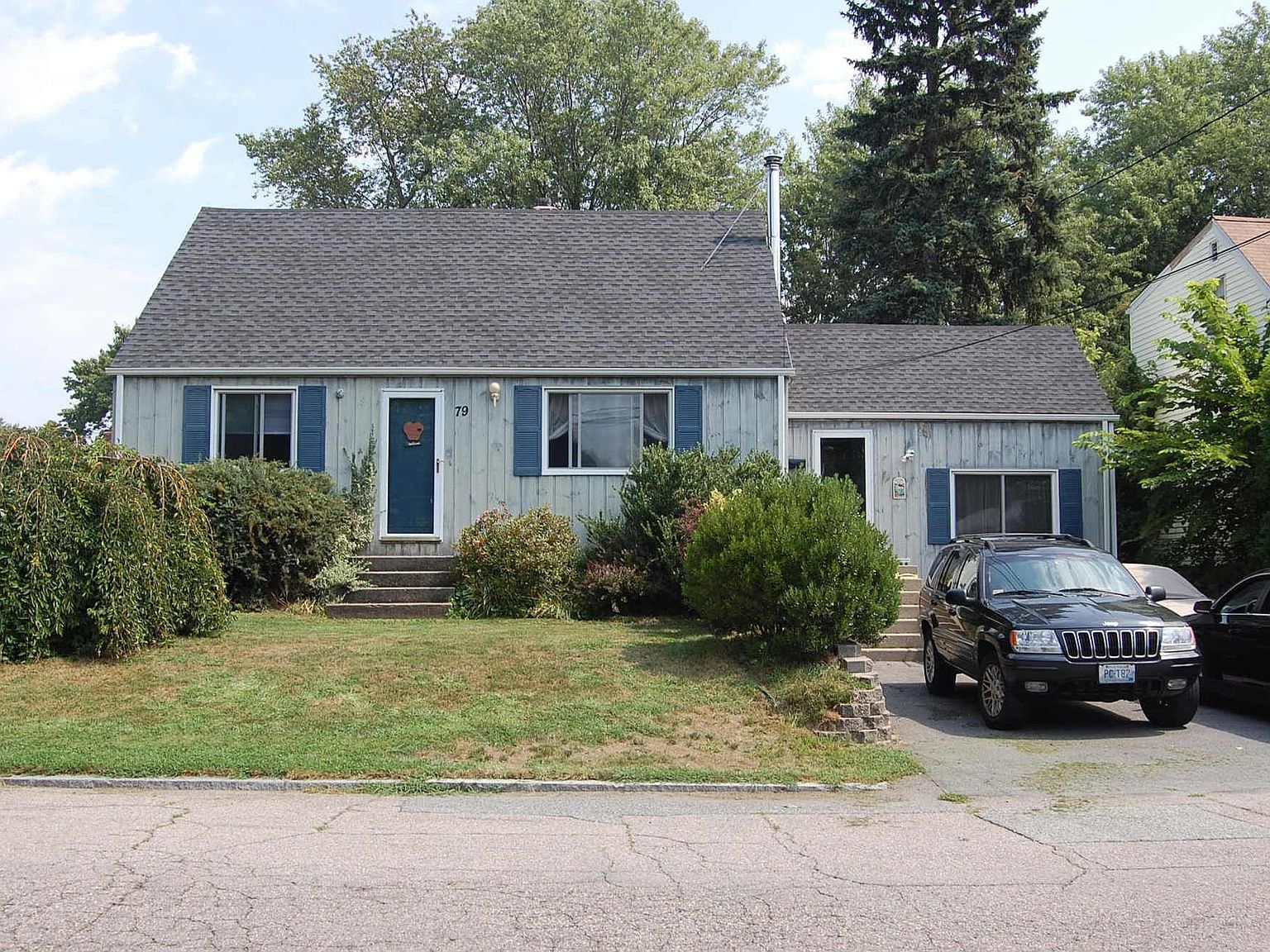 79 Frederick St, Rumford, RI 02916 Zillow