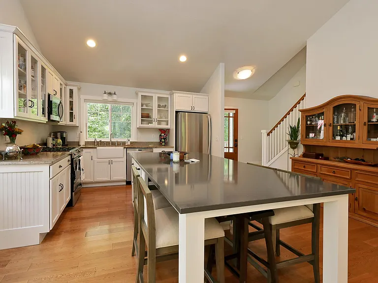 2273 Lori Dr — Photo 12