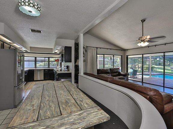 5th image of 6206 Iroquois Ct