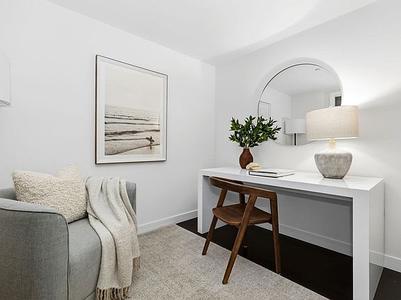 4th image of 150 Seaport Blvd Unit 8G