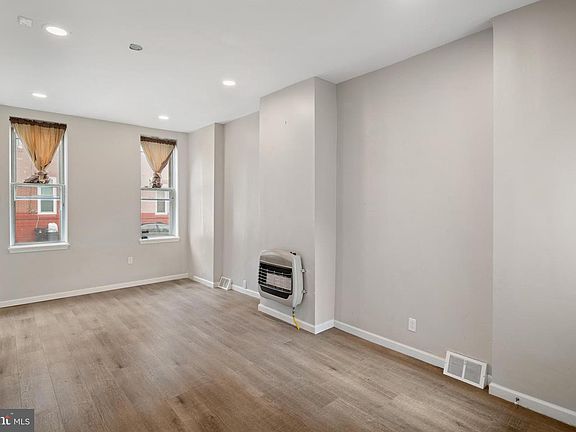 2nd image of 2419 N Marshall St