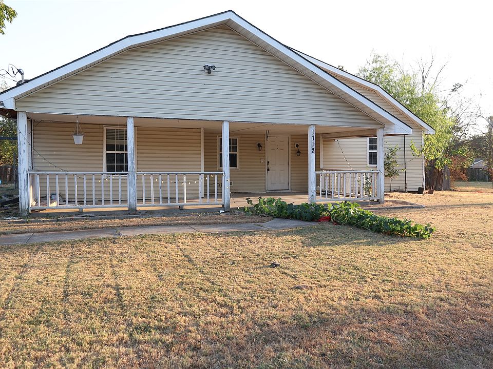 1st image of 1712 Potter Ln
