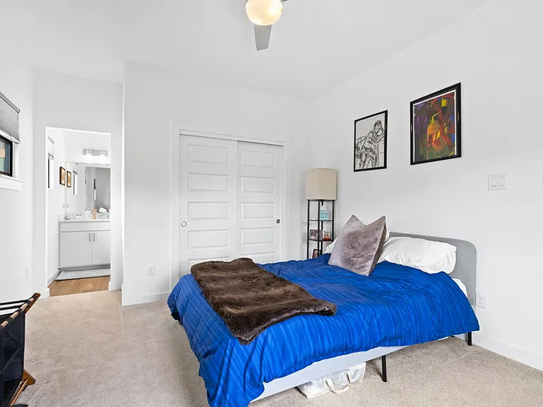 918 N Olive St — Photo 16