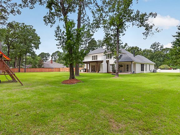 3rd image of 2673 Alvamar Dr