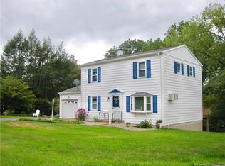 8 Edwards Rd, Portland, CT 06480
