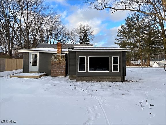 2nd image of 6566 Earl Ave