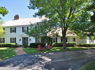 322 W Trillium Rd, Mequon, WI 53092