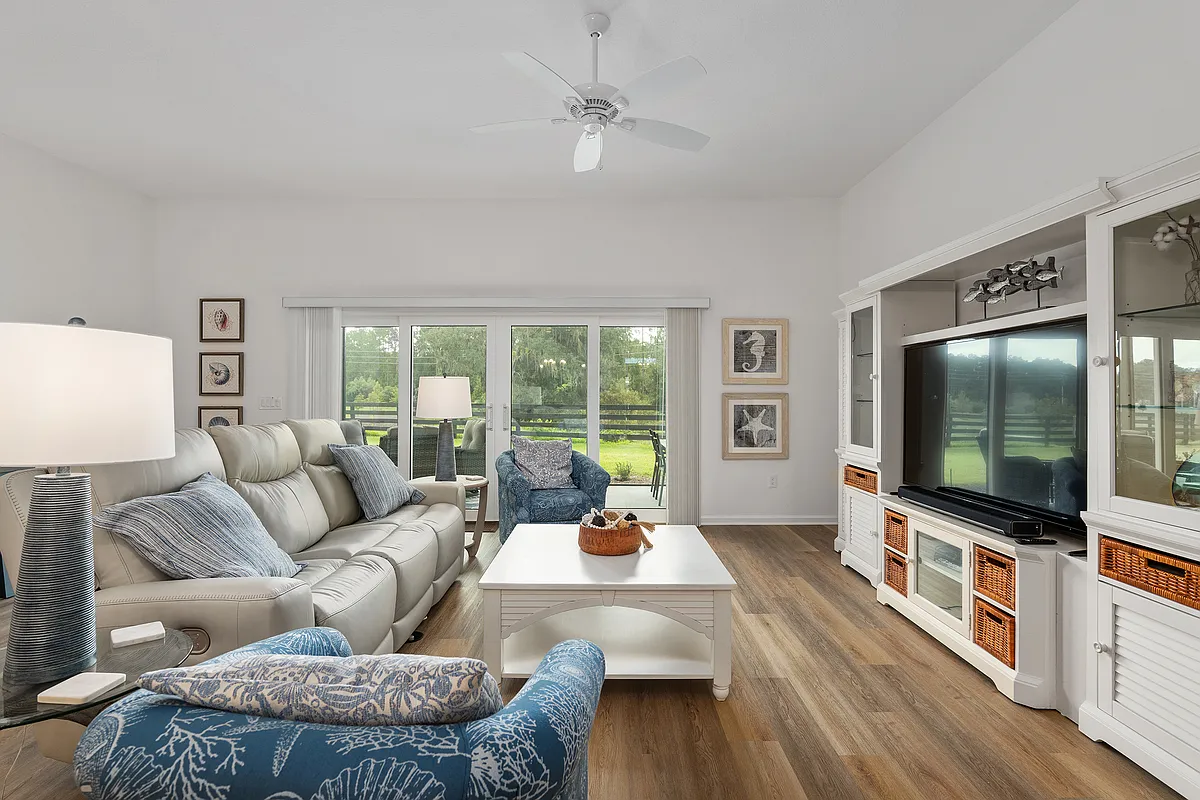 Family Room - 662 Cherry Creek Way