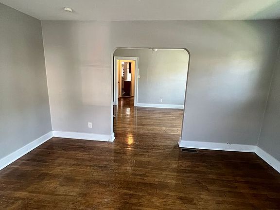 5th image of 183-185 N Jackson Ave #185-1