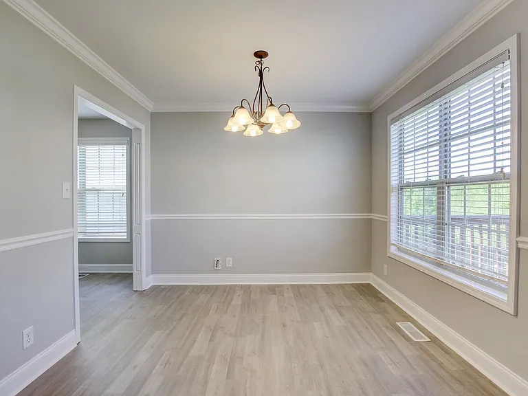 1384 Borrowdale Dr — Photo 5