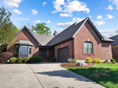 100 Carruthers Pond Dr, Cincinnati, OH, 45246
