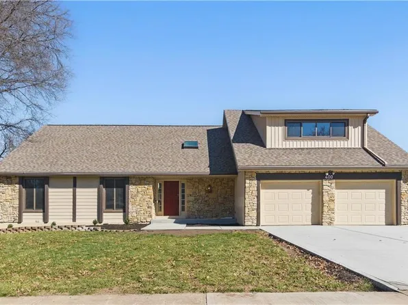 400 E 107th Ter, Kansas City, MO 64131