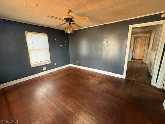 3rd image of 101 Ayersville Rd