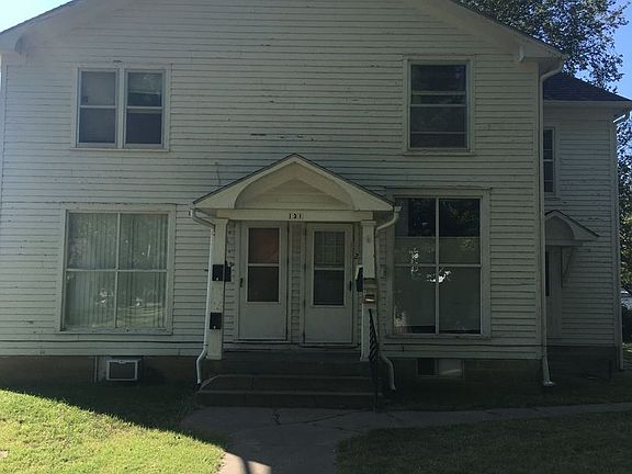 2nd image of 121 W 2nd St #1