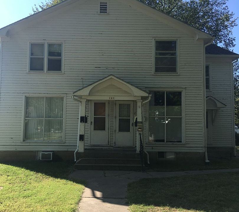 1st image of 121 W 2nd St #1