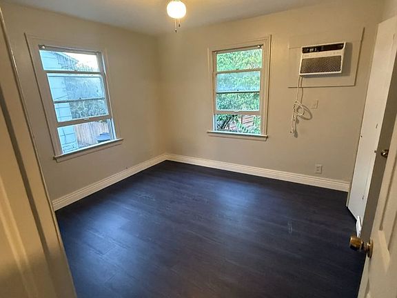 3rd image of 2307 1st Ave N
