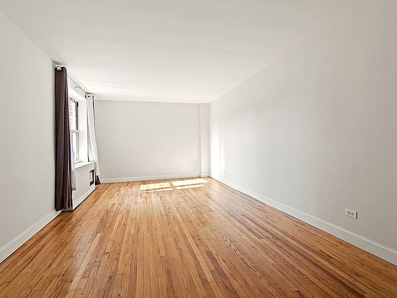 2nd image of 2727 Ocean Pkwy APT C27