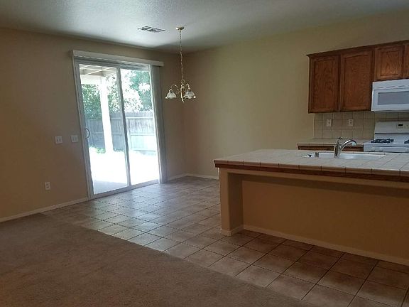 5th image of 1686 Trebbiano St