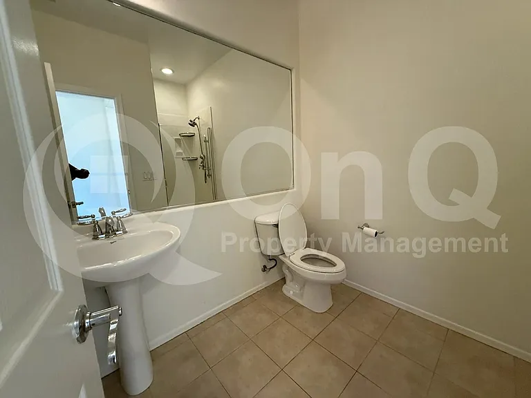 1104 E Gail Dr — Photo 23