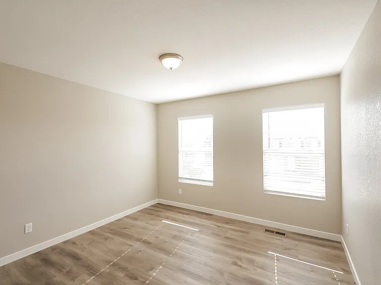 18619 E 46th Pl — Photo 12