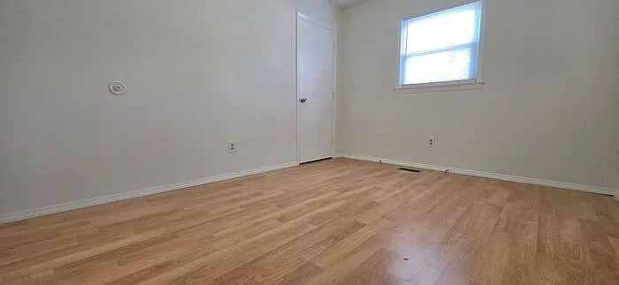 5490 Glenview Dr — Photo 9