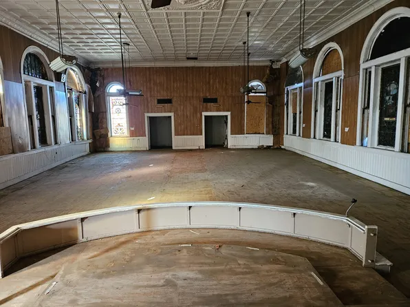 3907 Lee St, Greenville, TX 75401