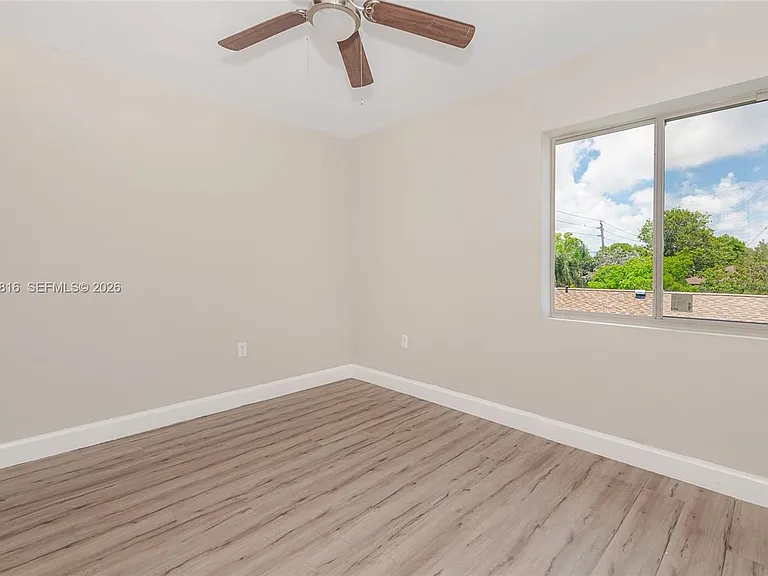 813 NW 3rd Ave #813 — Photo 10
