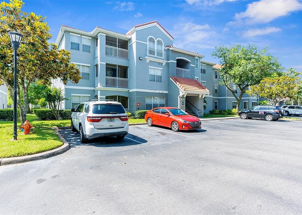 1st image of 18001 RICHMOND PLACE DRIVE #920