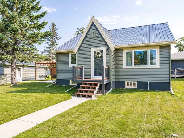 135 1st Ave, Two Harbors, MN 55616