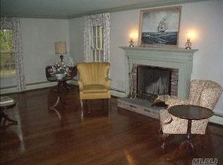 85 Fruitledge Rd, Glen Head, NY 11545