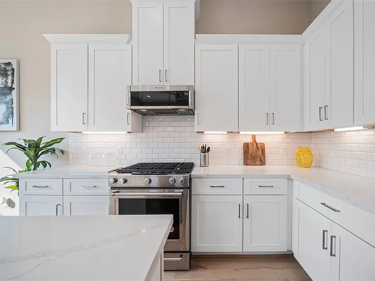 306 Chobani Ln — Photo 7