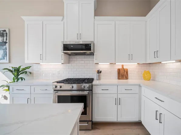 314 Queen Sude Ln, Houston, TX 77091